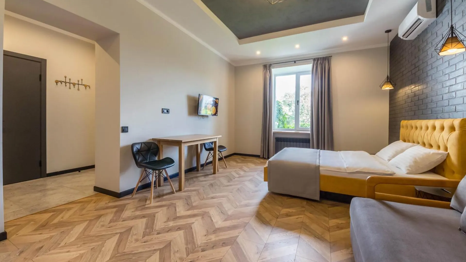 Idea Design Apart-Hotel Prorizna Kyiv 4*,