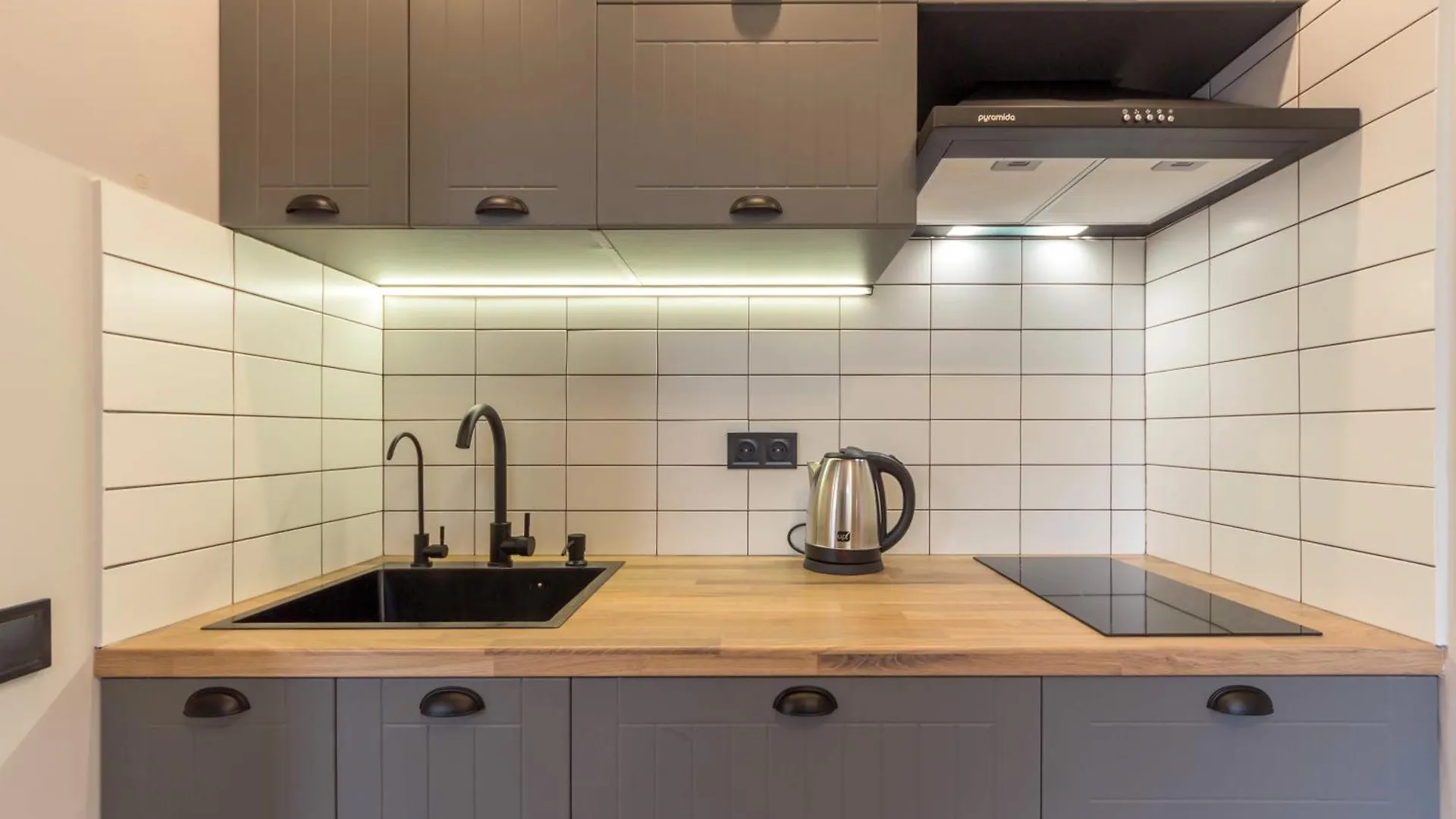 Aparthotel Idea Design Apart-Hotel Prorizna Kyiv