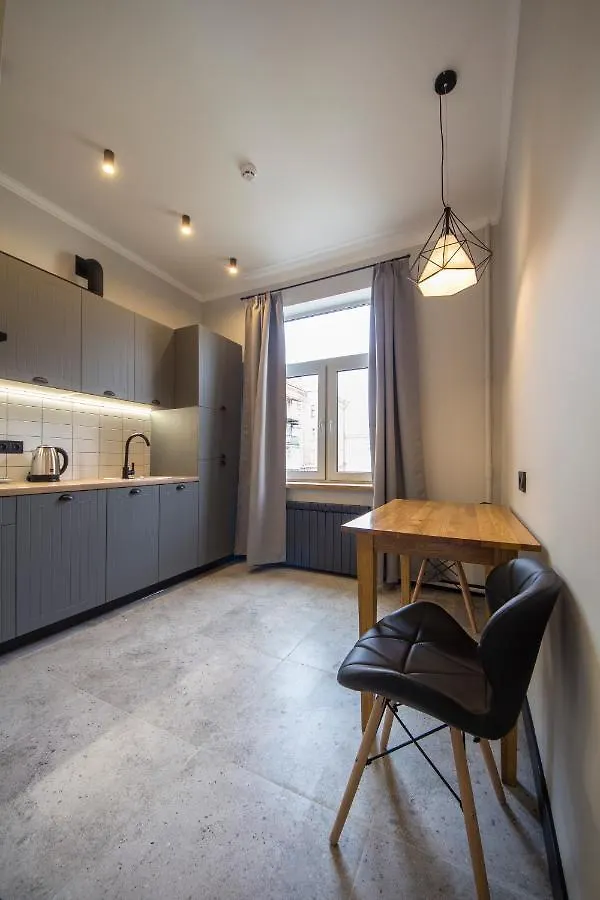 Idea Design Apart-Hotel Prorizna Kijev 4*,