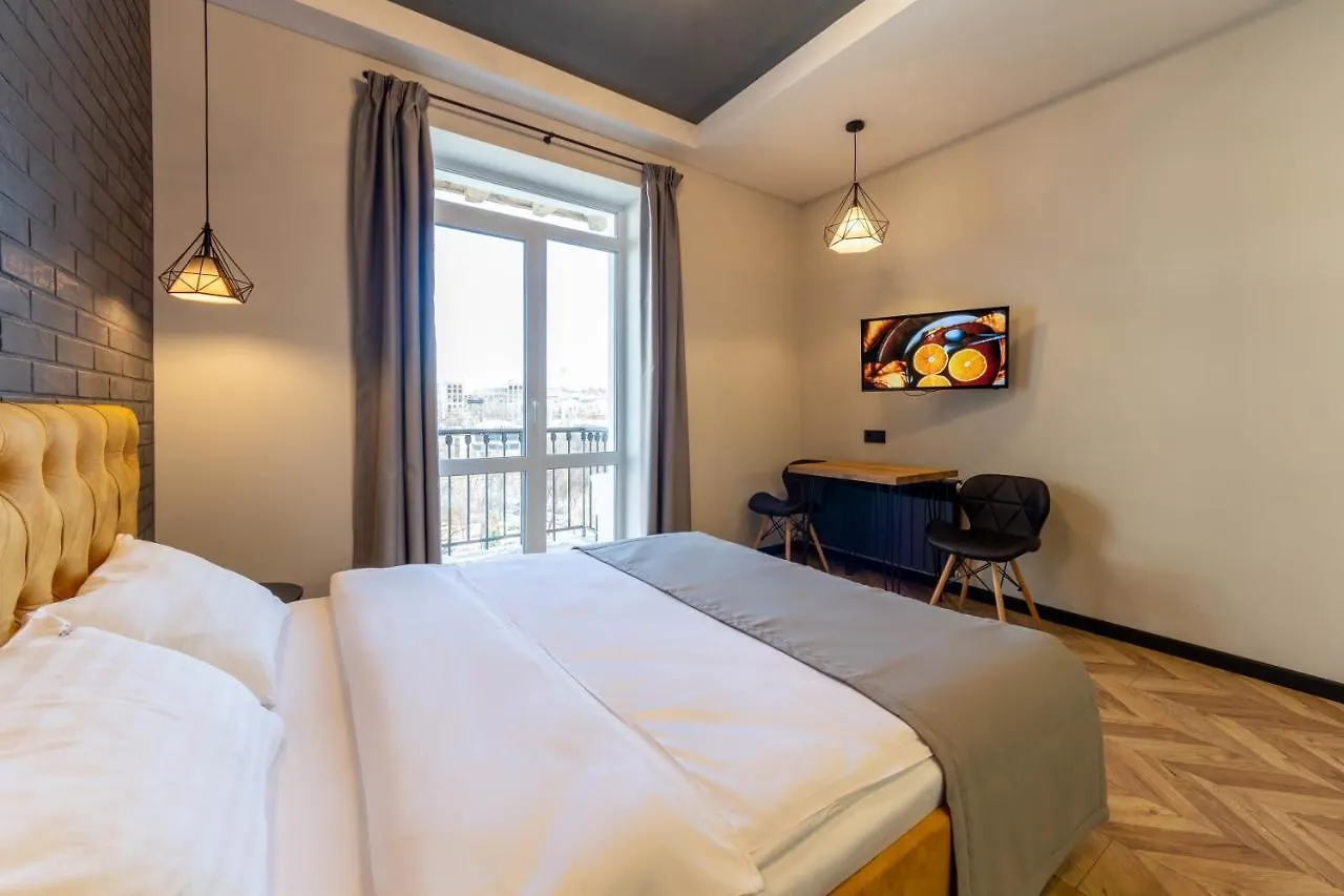 Idea Design Apart-Hotel Prorizna Kijev 4*,